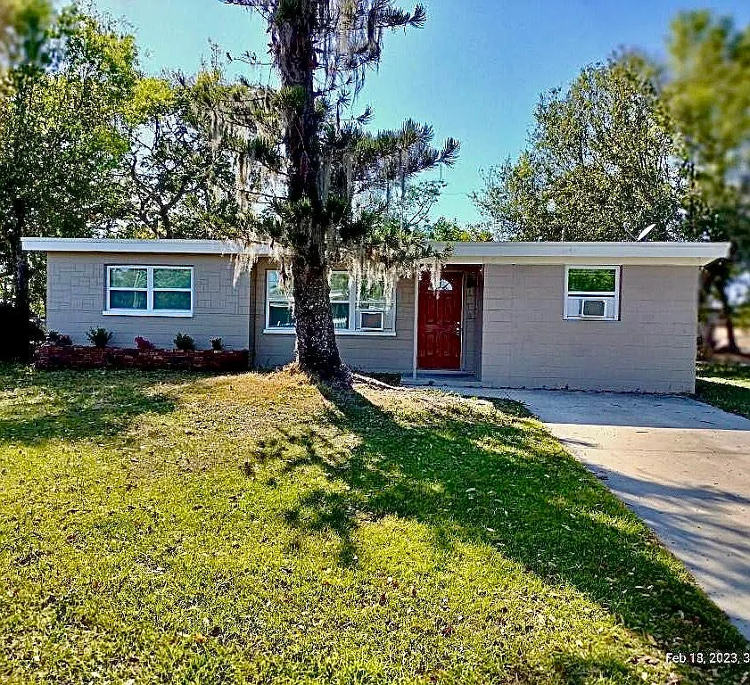 3 bed, 1092 sqft, $1,600 — Photo 1
