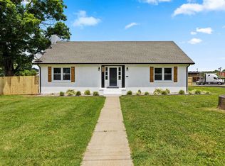 206 College St, Horse Cave, KY 42749