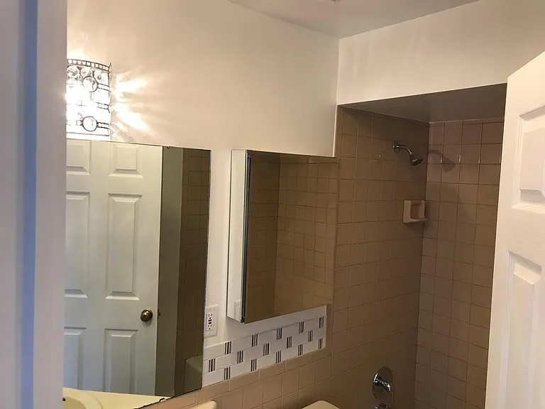 2032 N Carpenter Rd — Photo 12