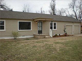 5th image of 3917 E Fairview Dr