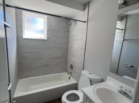 2833 Noble Rd, Cleveland, OH