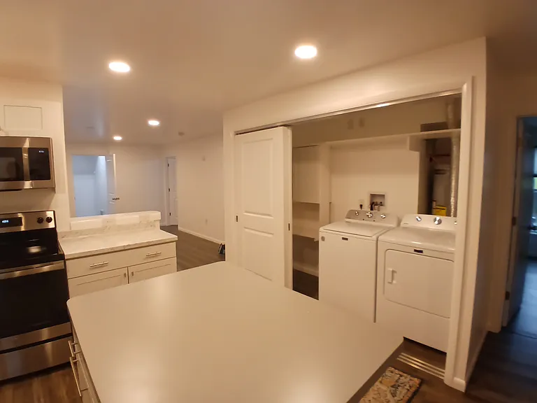 94 N Pearl St #B — Photo 17