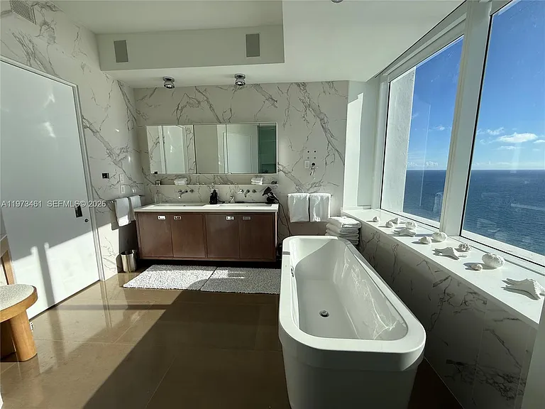 18101 Collins Ave #5509 — Photo 18