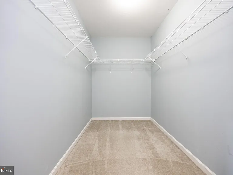 253 Fairfield Cir W — Photo 28