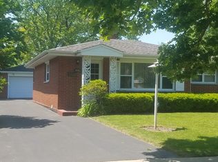 826 S Fulton Ave, Waukegan, IL 60085