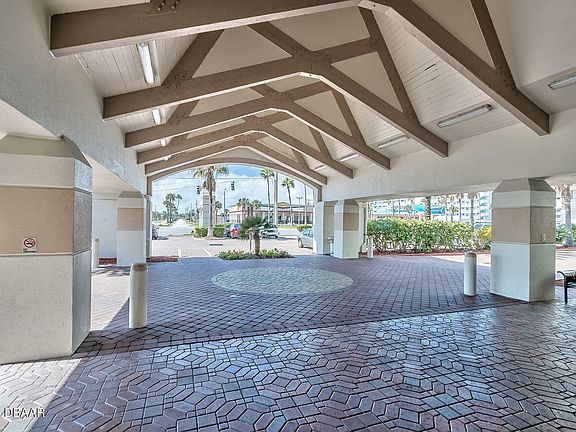 4th image of 2700 N Atlantic Ave #904