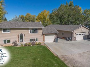 7284 Cactus Ln, Casper, WY 82604