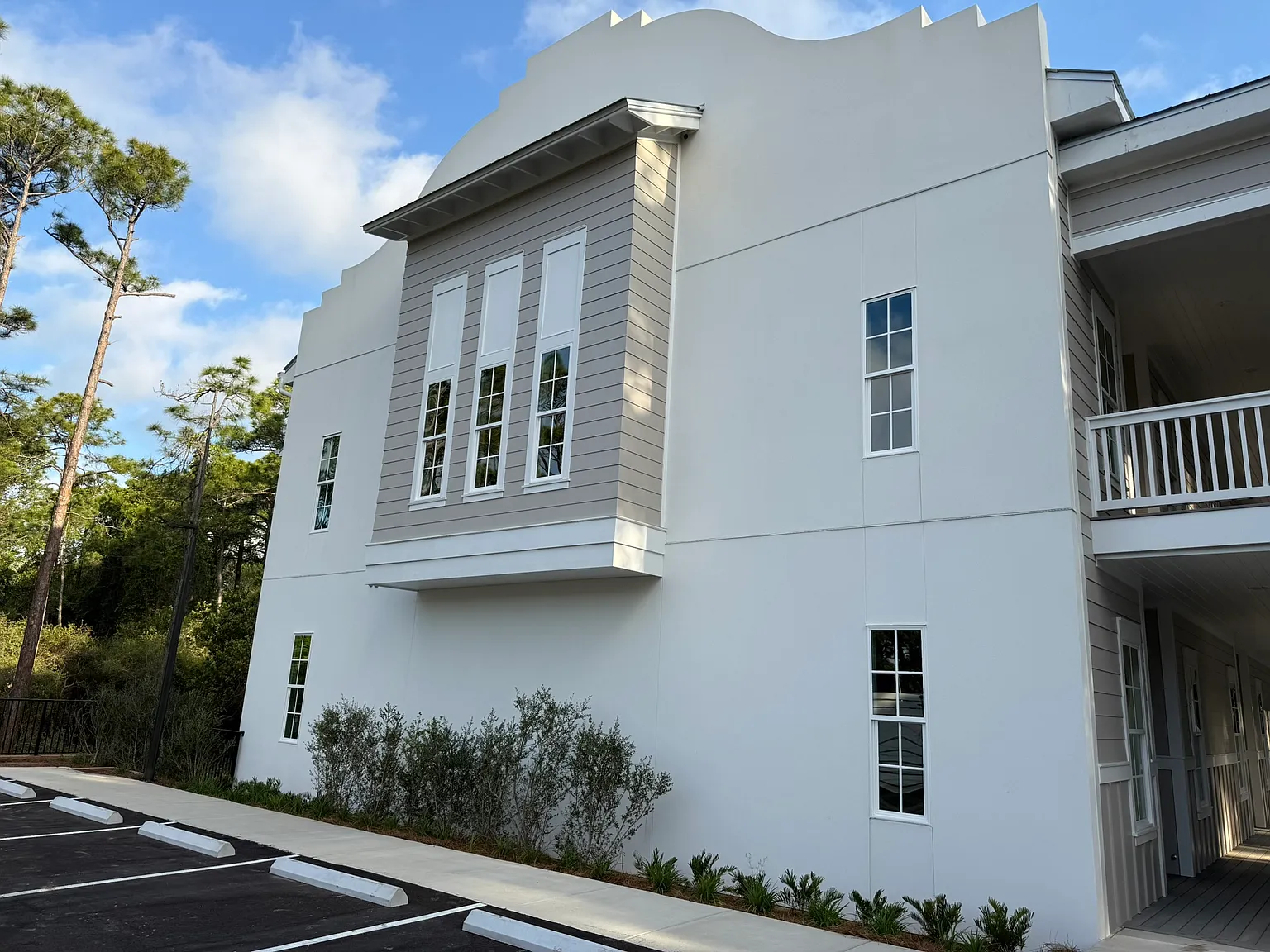 3 bed, 1200 sqft, $2,800 — Photo 3