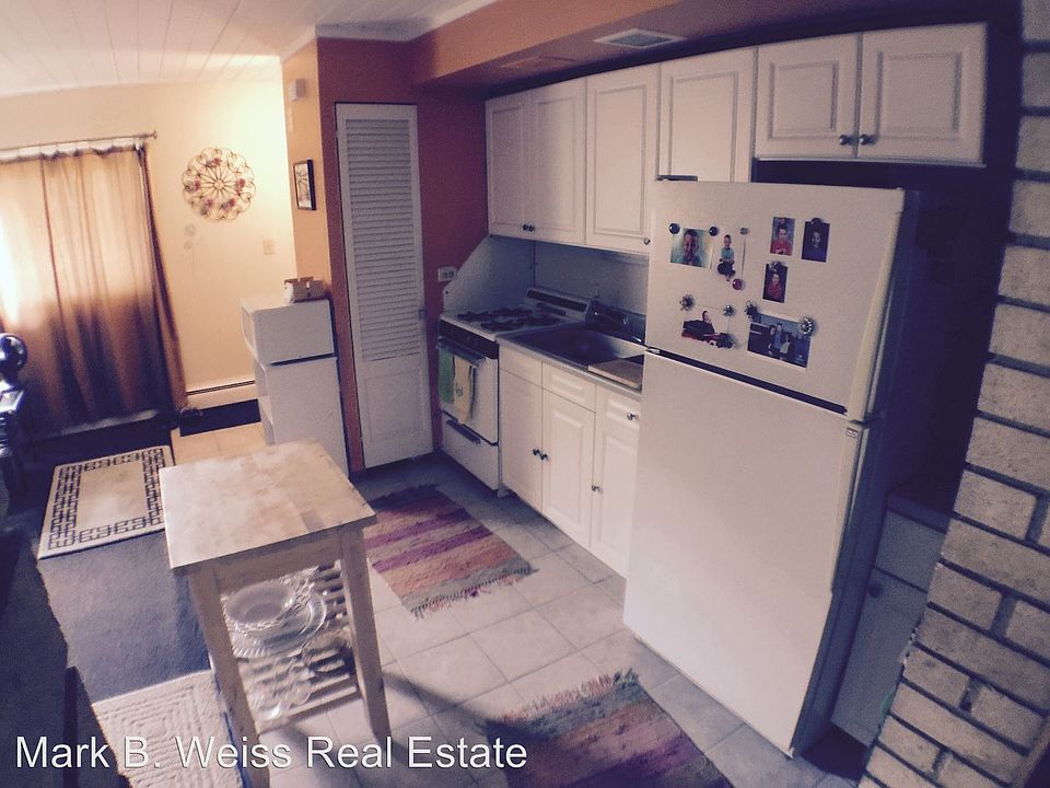 1st image of 1646 2nd St APT 7