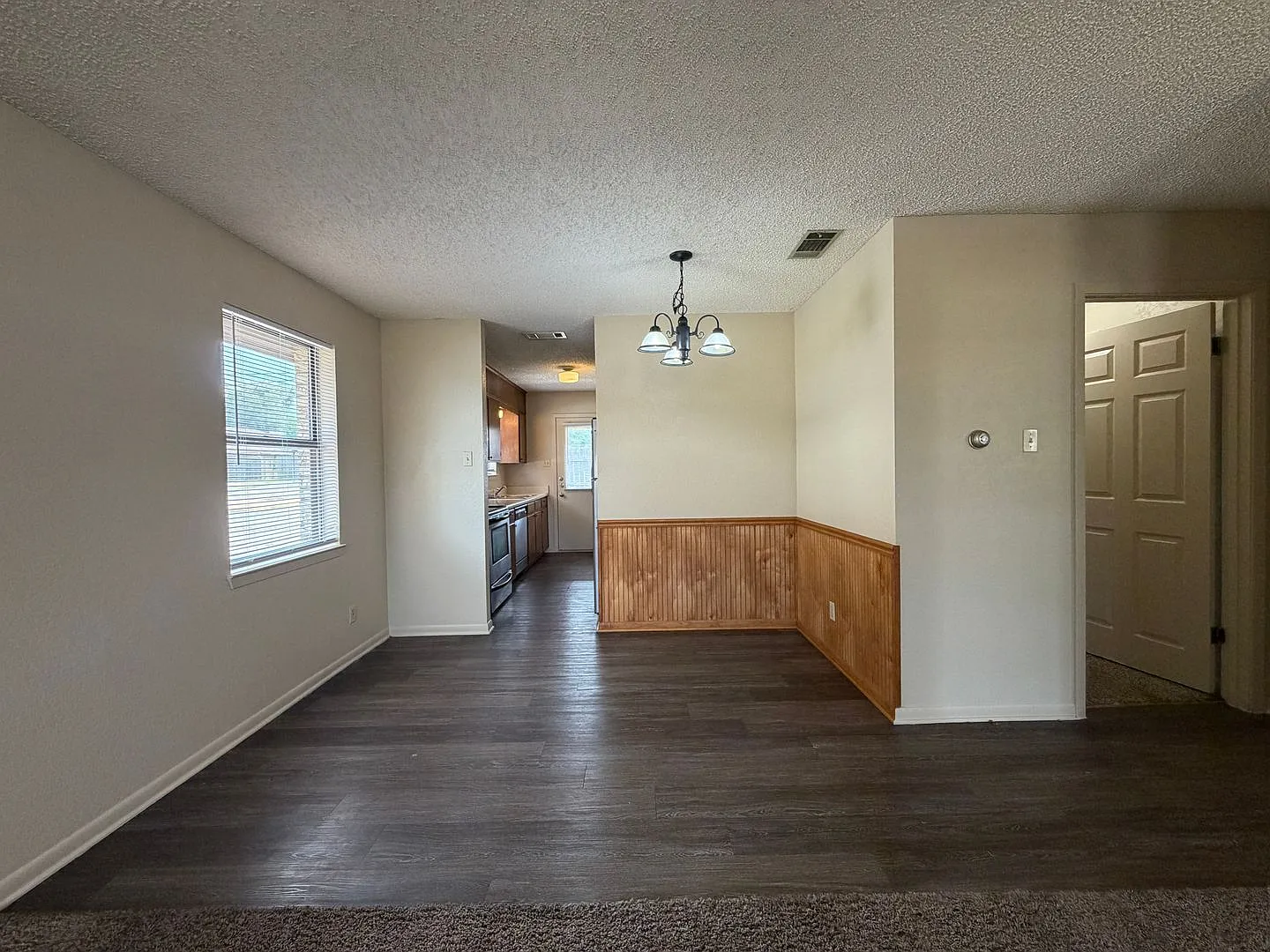 Duplex — Photo 2