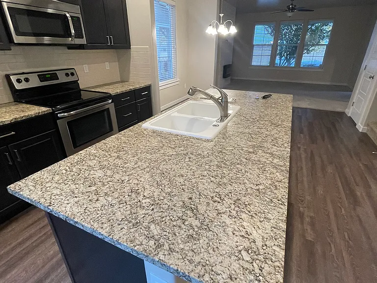 1817 W American Fork Dr — Photo 2