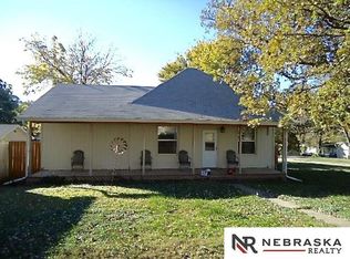 305 Locust St, Springfield, NE 68059