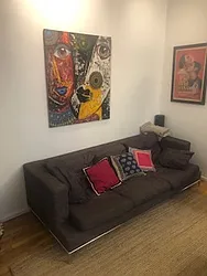 Rented by R New York