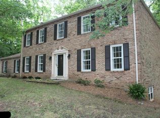 8037 Whitting Dr, Manassas, VA 20112