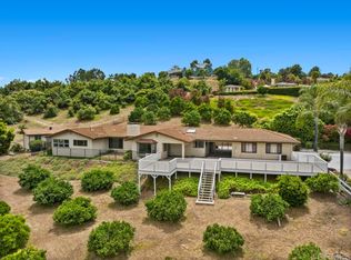 735 Del Valle Dr, Fallbrook, CA 92028