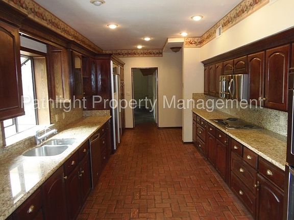 2nd image of 102 Cedar Dr