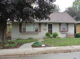 585 English Ln, Dubuque, IA 52003