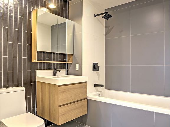 2nd image of 2443 Ocean Ave #4B