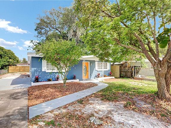 3rd image of 1035 Pineview Pl