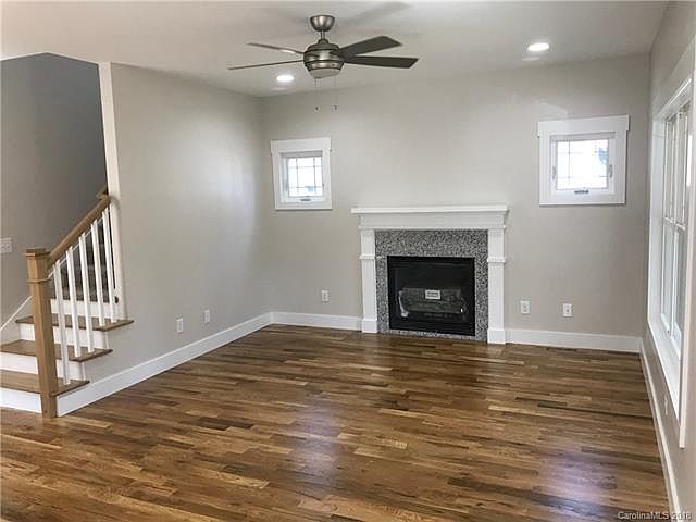 2nd image of 35 Lamar Ave