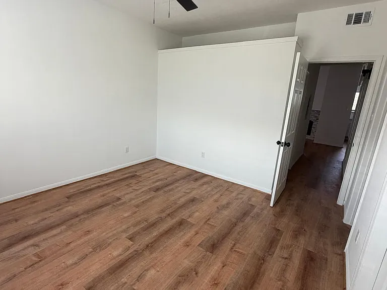 2323 Fairwind Rd #105 — Photo 28