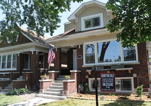1st image of 1303 E Elmwood Ave