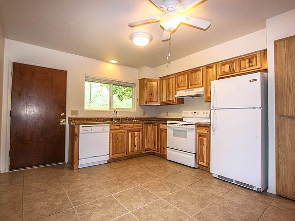 3rd image of 1026 Fair St APT 6