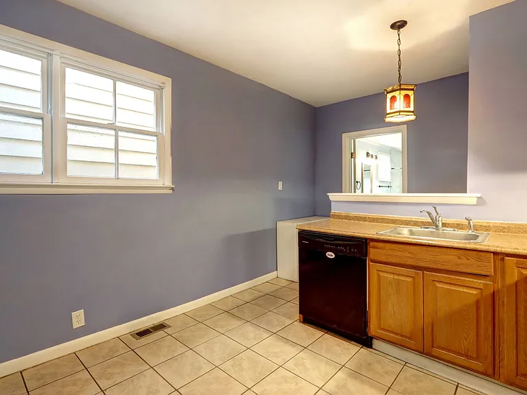 730 E Anderson St — Photo 14