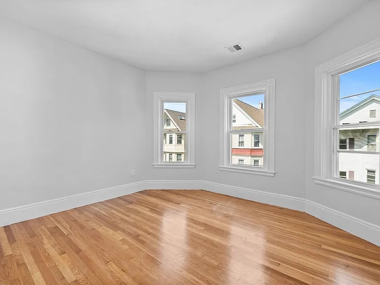 67 Romsey St #2 — Photo 14