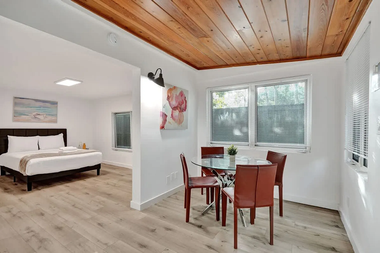 Studio, 1.0 bath, 4004 sqft, $1,994 — Photo 2