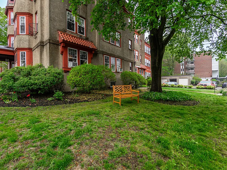 569 Franklin St #6 — Photo 39