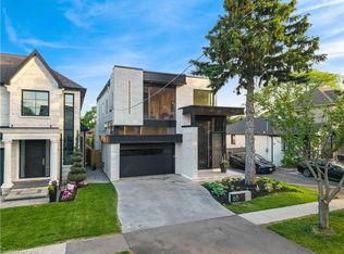 65 Edgecroft Rd, Toronto, ON M8Z2C1