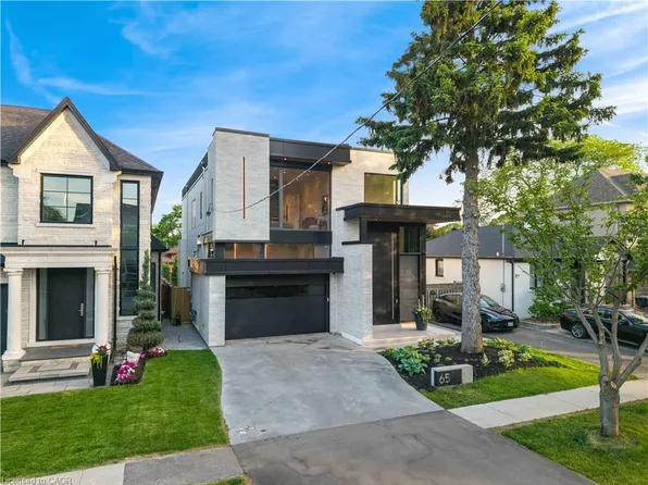 65 Edgecroft Rd, Toronto, ON M8Z 2C1