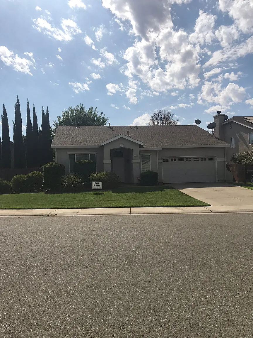 136 Sullivan Way photo 1