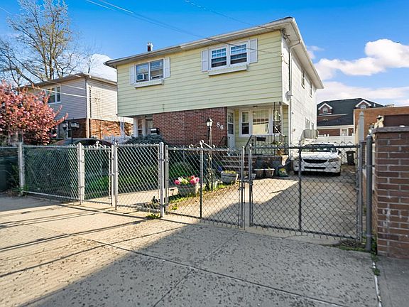 3rd image of 86 Oneida Ave