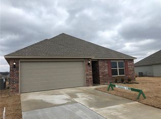 1024 Maddy St, Elkins, AR 72727