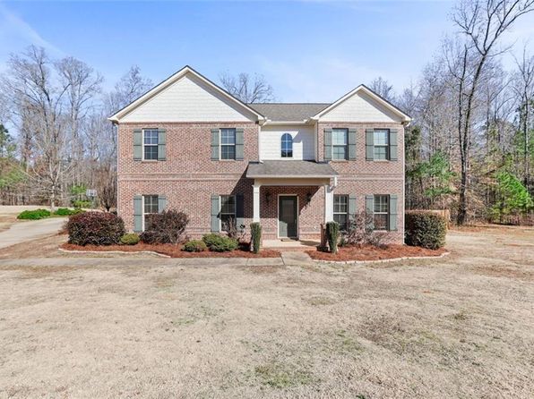 105 Legacy Ct, Lagrange, GA 30240