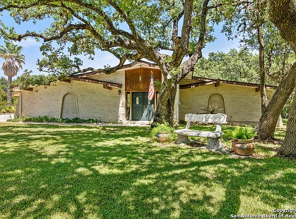 2nd image of 117 Honey Bee Ln