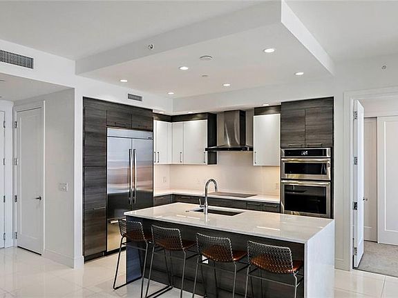 5th image of 100 1st Ave N #2504