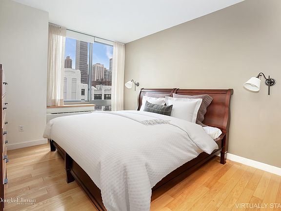 2nd image of 225 W 60th St APT 11D