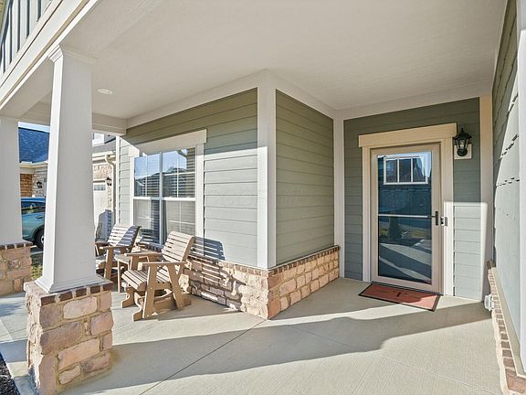 3rd image of 5834 Lark Dr