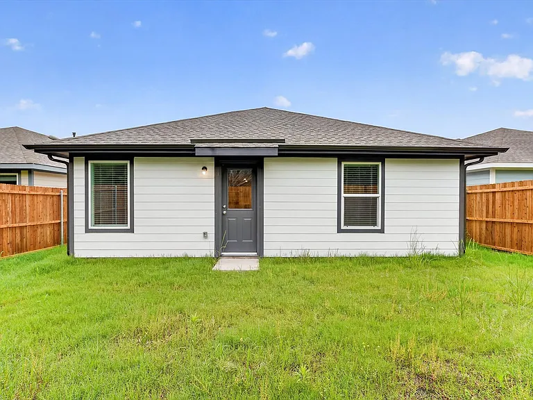 1413 Brook Ln — Photo 23