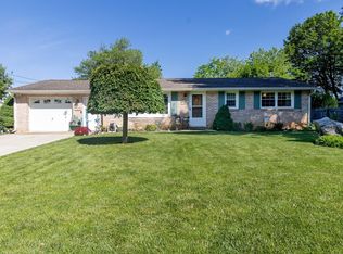 1511 Webster Dr, Carlisle, PA 17015