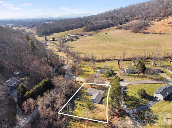 1590 Bruce Rd, Mars Hill, NC 28754