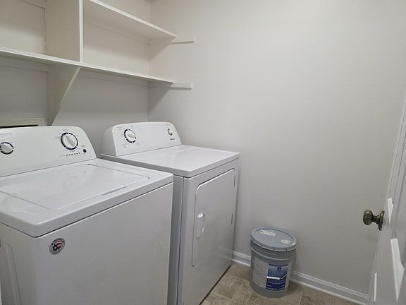 5th image of 4308 Bayliner Dr APT B