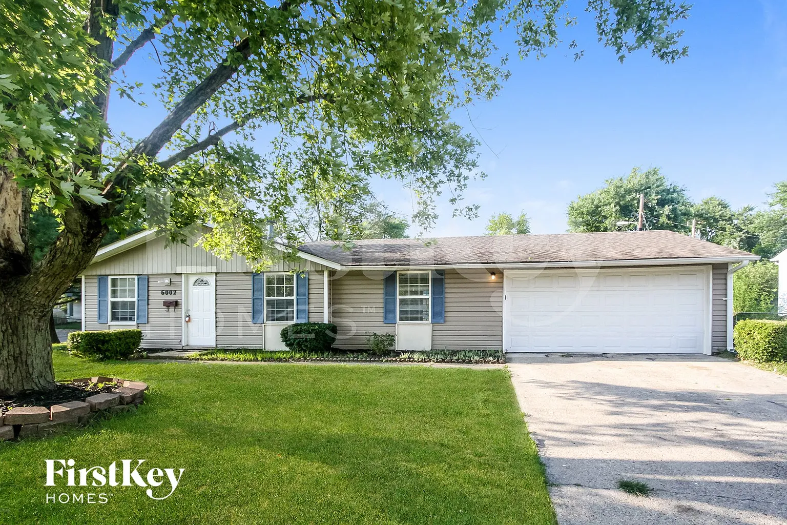 6002 Gateway Dr photo 1