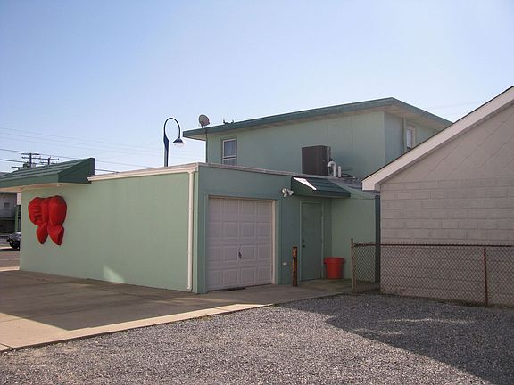 4th image of 4020 Ocean Ave