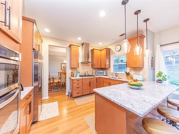 2nd image of 1024 Mount Water Ln