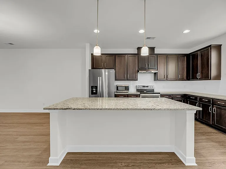 544 McLernon Trce — Photo 9