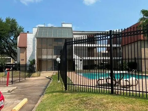 10110 Forum West Dr APT 422, Houston, TX 77036